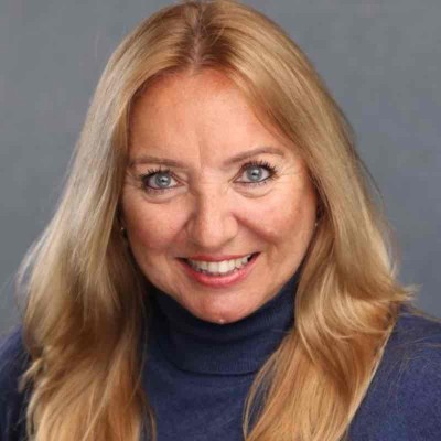 Suzanne  Fearn 