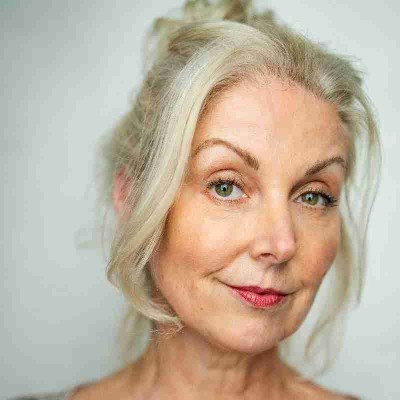 Suzanna  Hughes 