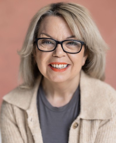 Jacqueline  cooper 
