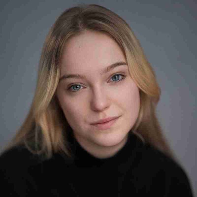 Ania Lee Lyes