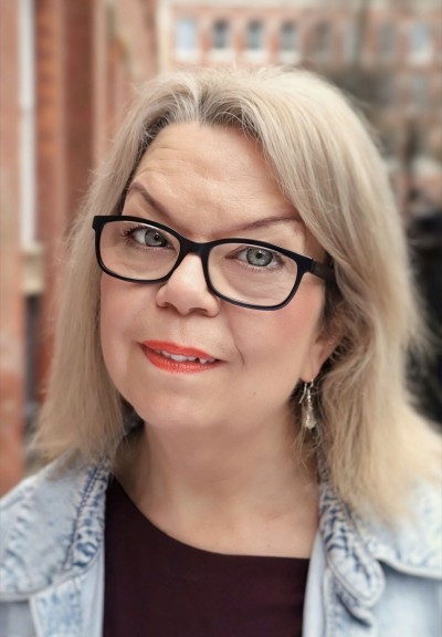 Jacqueline  cooper 