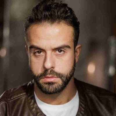 Joshua  Harris 