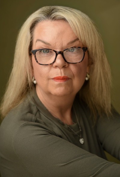 Jacqueline  cooper 