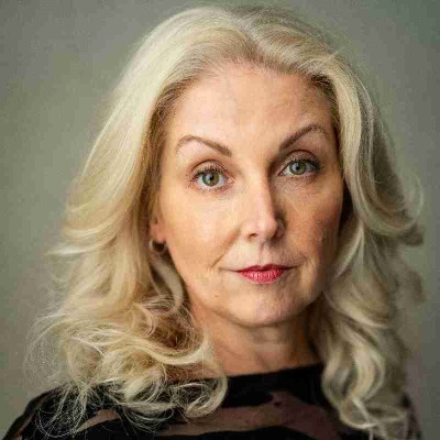 Suzanna  Hughes 