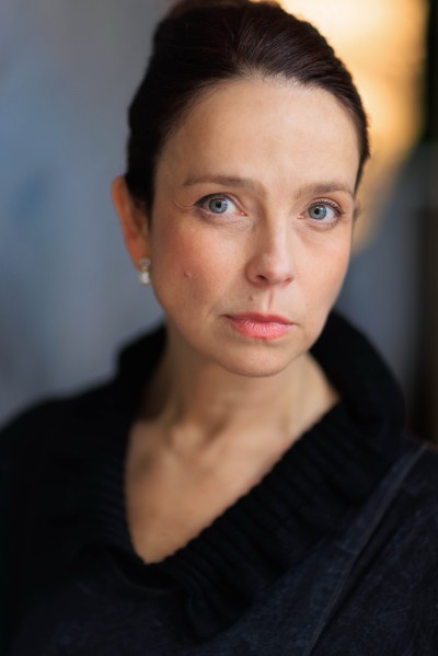 Elena Harding
