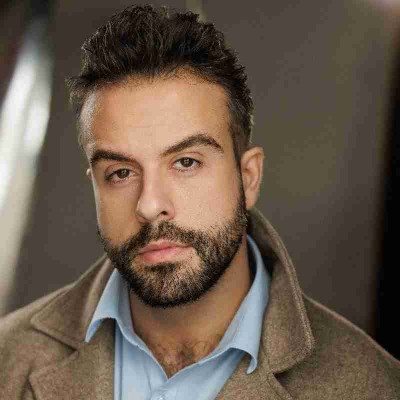 Joshua  Harris 